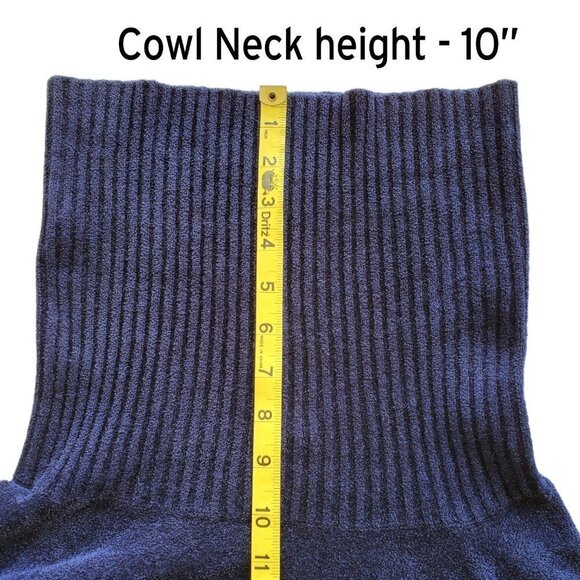 Aritzia Babaton Group Cozy Chenille Oversized Turtleneck Navy Blue Size M - Picture 16 of 16